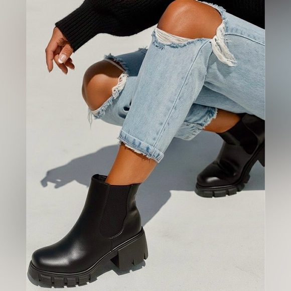 Shoes - ✨ NEW Black Chunky Heel Chelsea Booties – PU Leather, Slip-On, Stylish & Comfort
